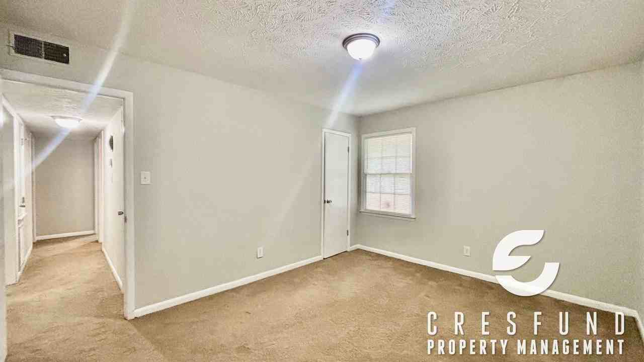6204 - Photo 7 of 12