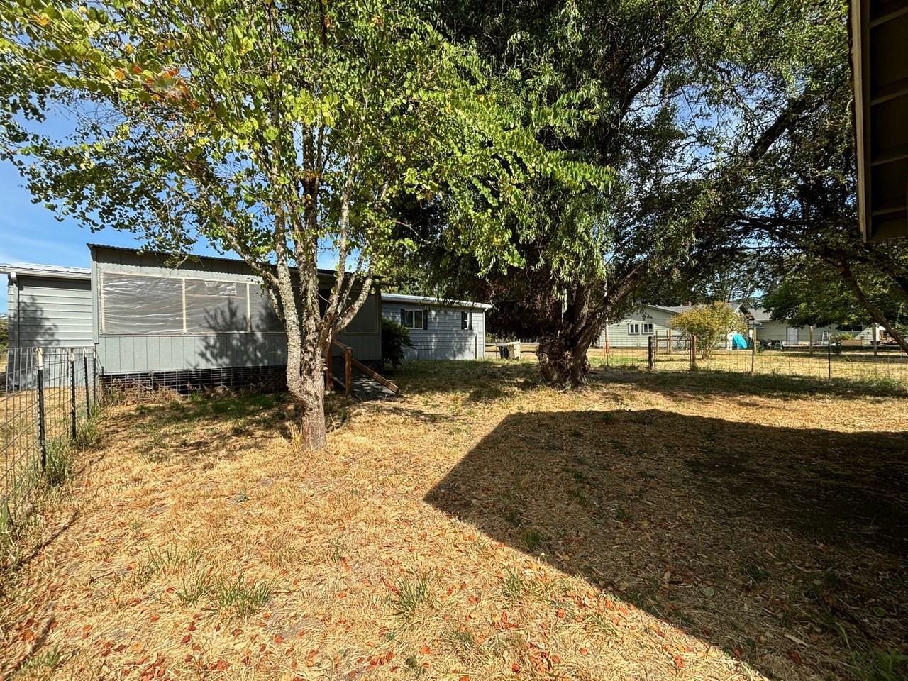 34715 Riverside Dr Sw - Photo 4 of 17