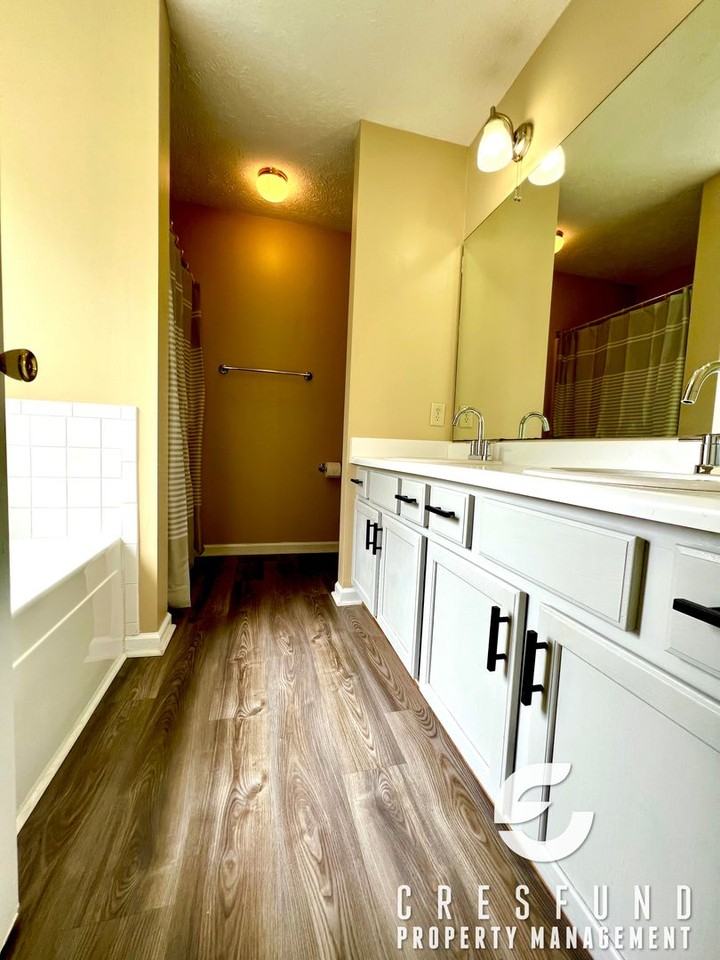 4549 Rustic Haven Dr - Photo 4 of 31