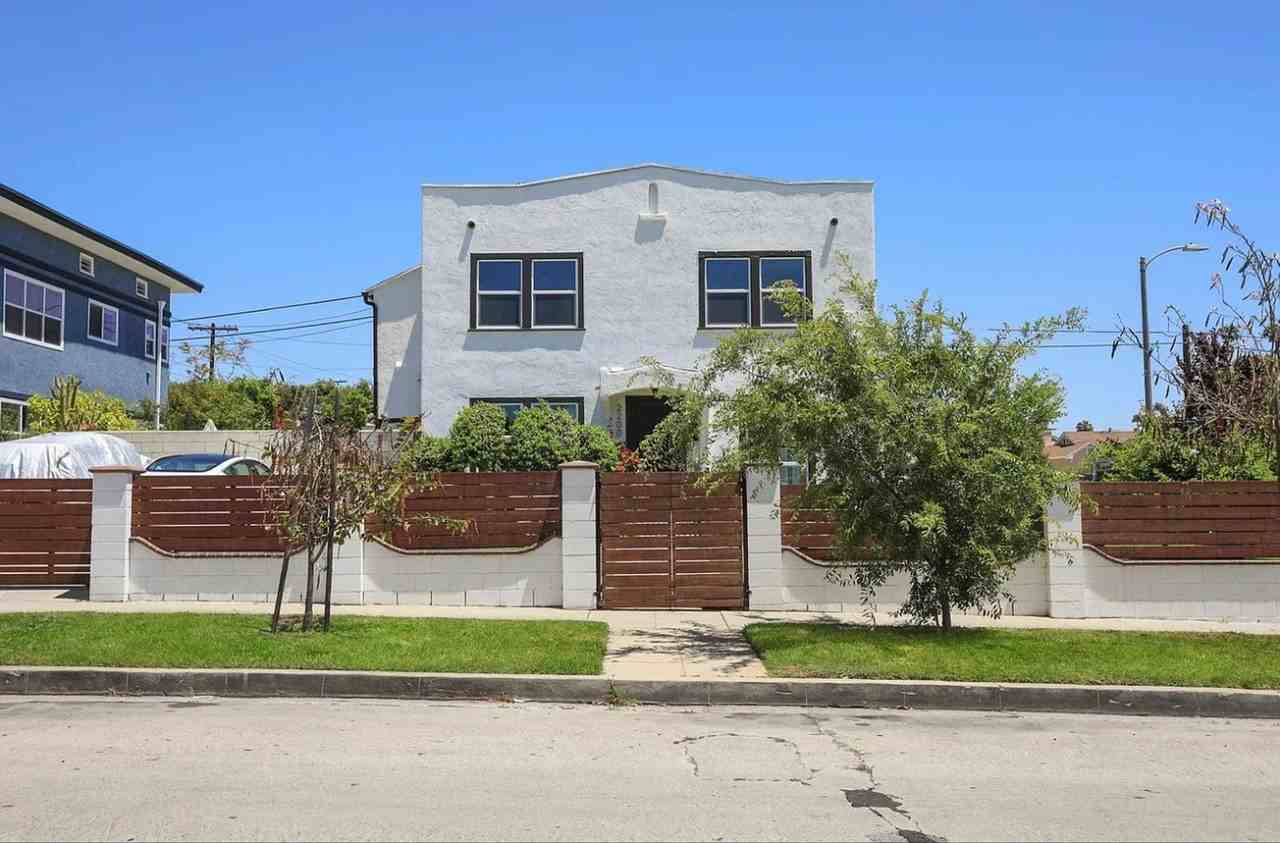 2202 S Bronson Ave - Photo 4 of 4