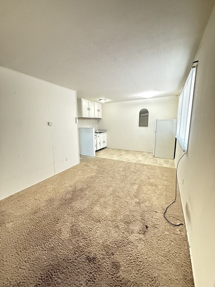 708 North Lincoln Street - Photo 3 of 12