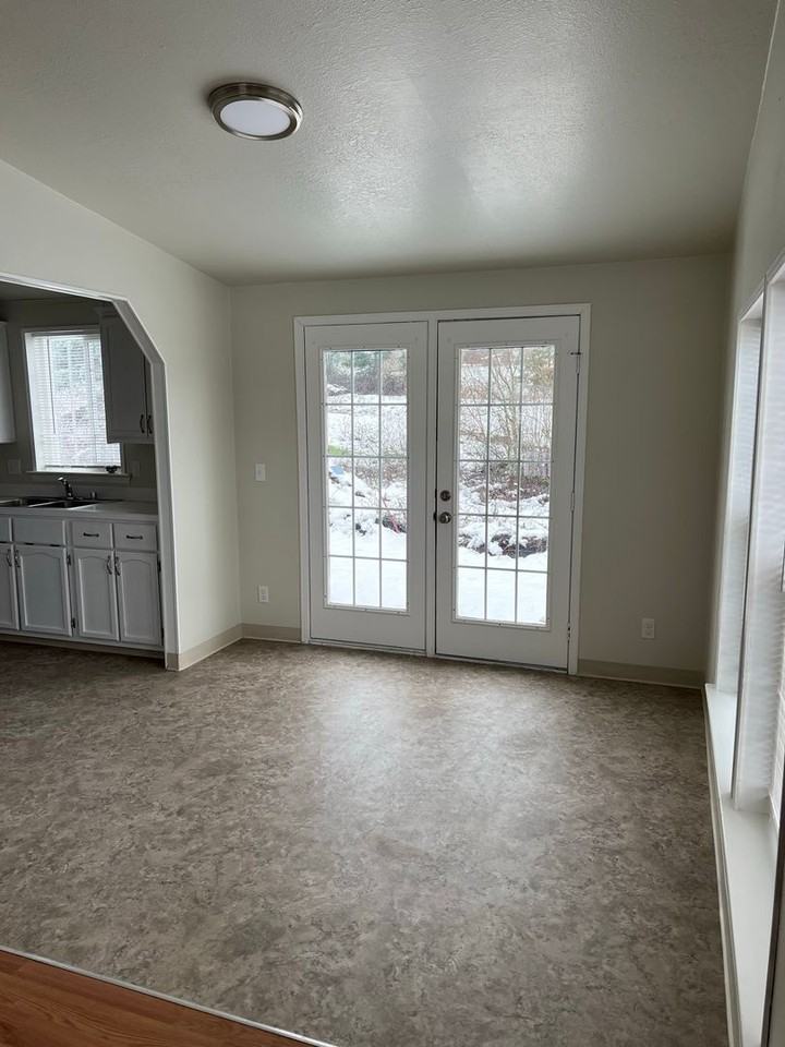 3253 W Hills Rd #B - Photo 5 of 26