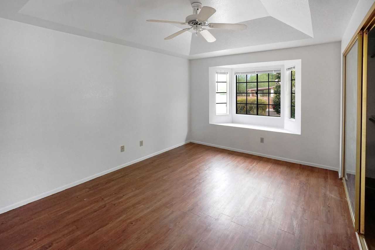 8650 N Chinaberry Way - Photo 5 of 23