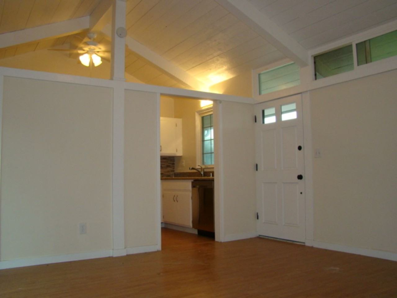 Millich Dr - Photo 3 of 8