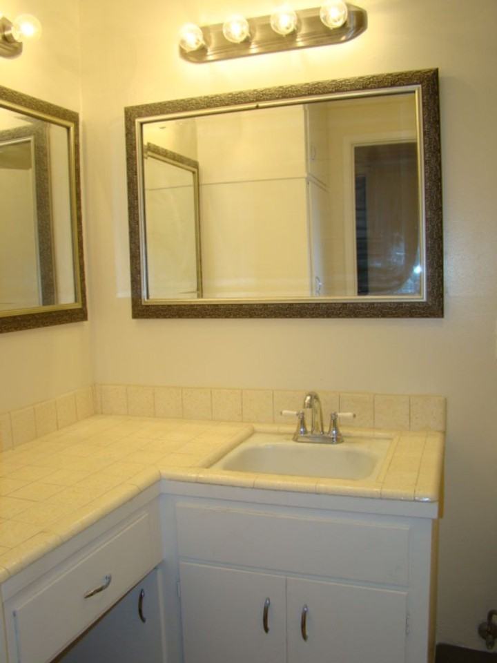 Millich Dr - Photo 7 of 8