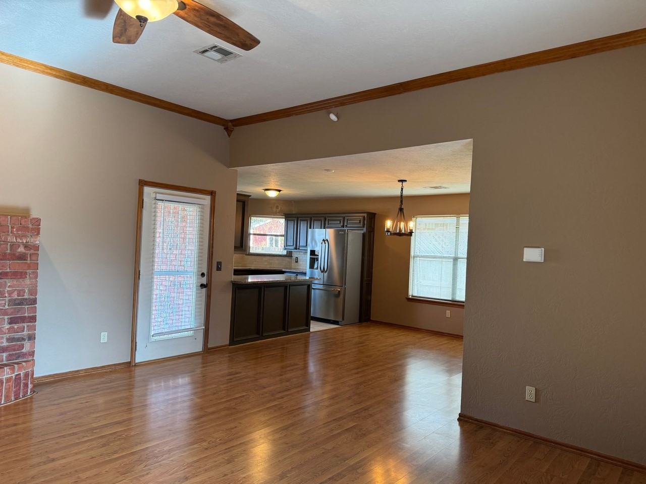 1506 Sw 69th St - Photo 4 of 31