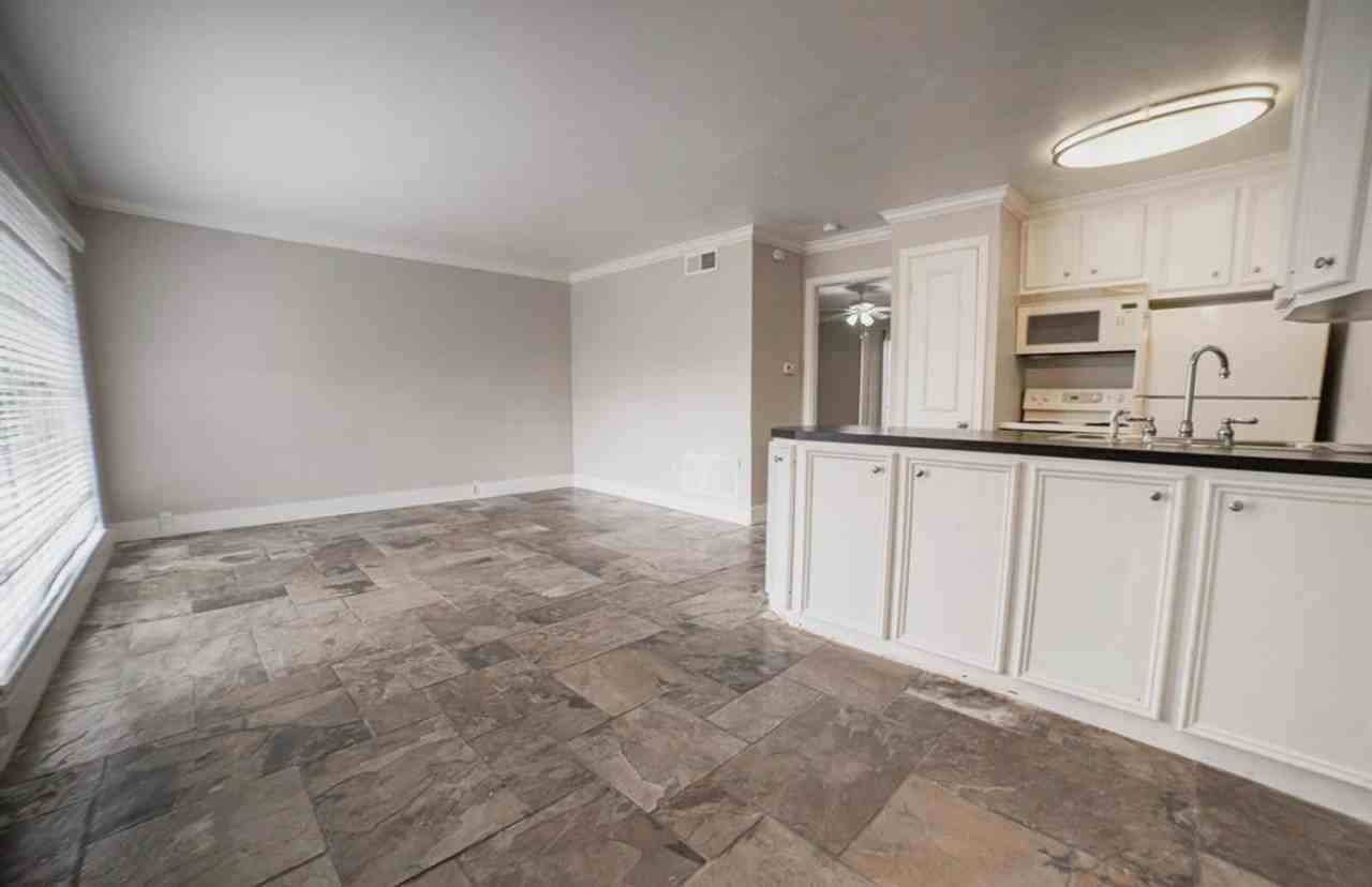 2322 Richton St #17 - Photo 7 of 13