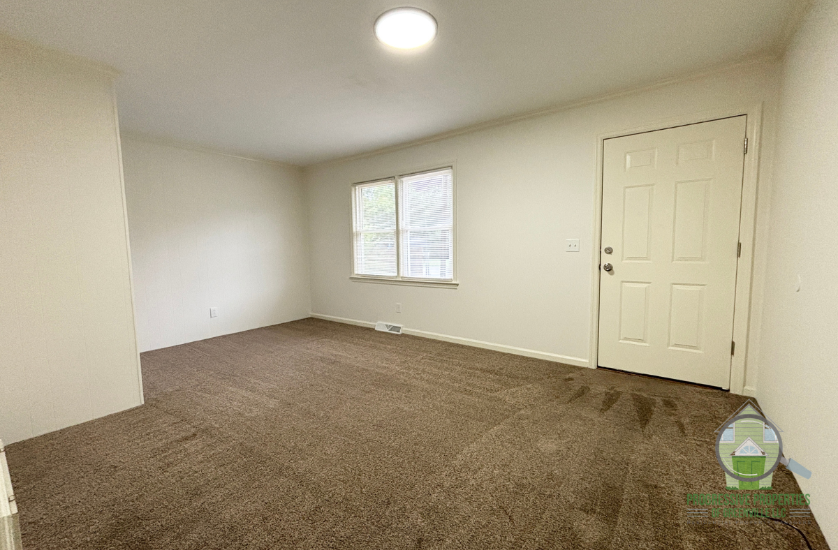 900 East Georgia Road - Photo 2 of 12