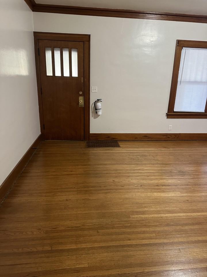 1007 E Corning - Photo 2 of 7