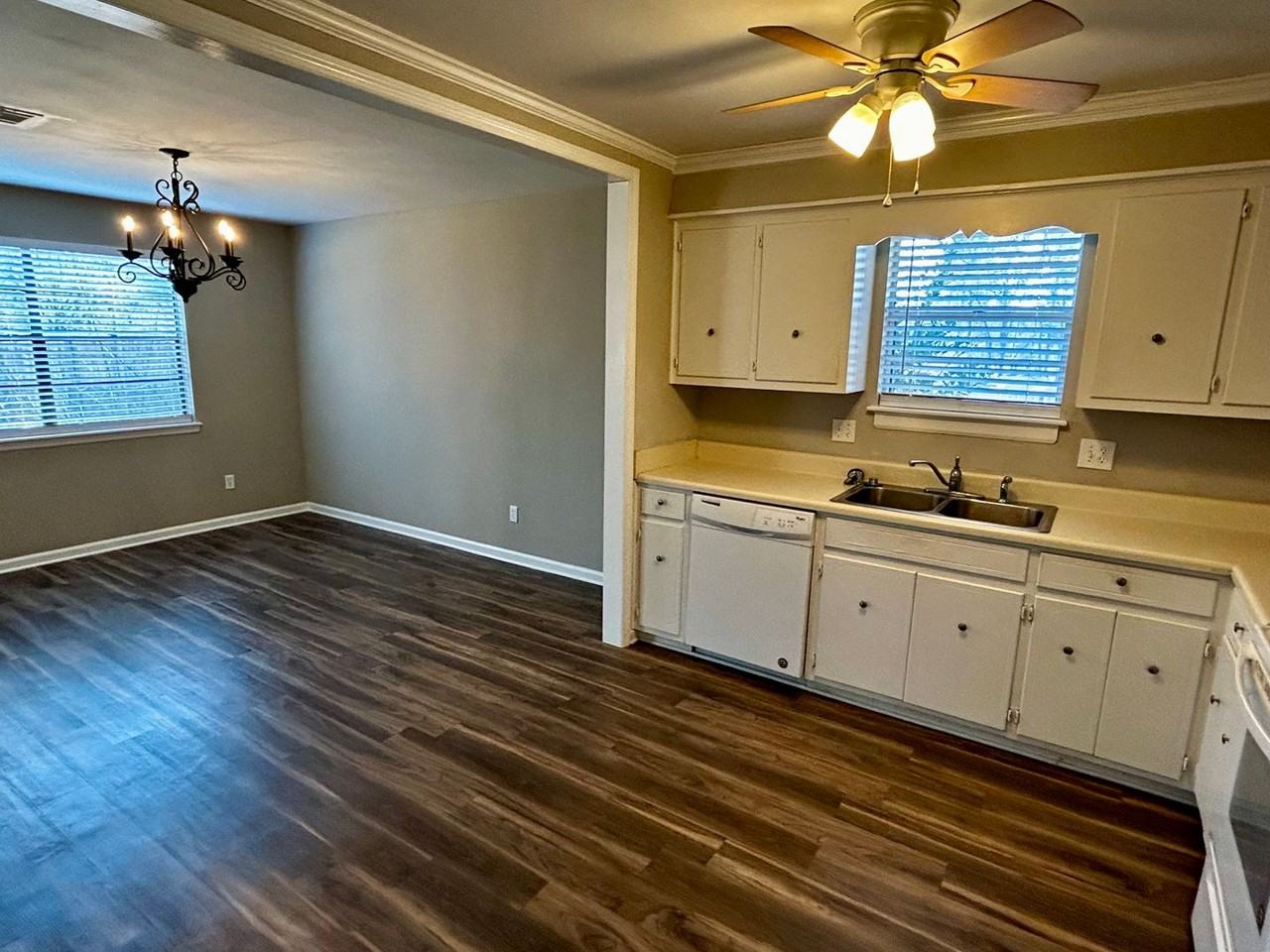 235 Cavalier Dr - Photo 6 of 15