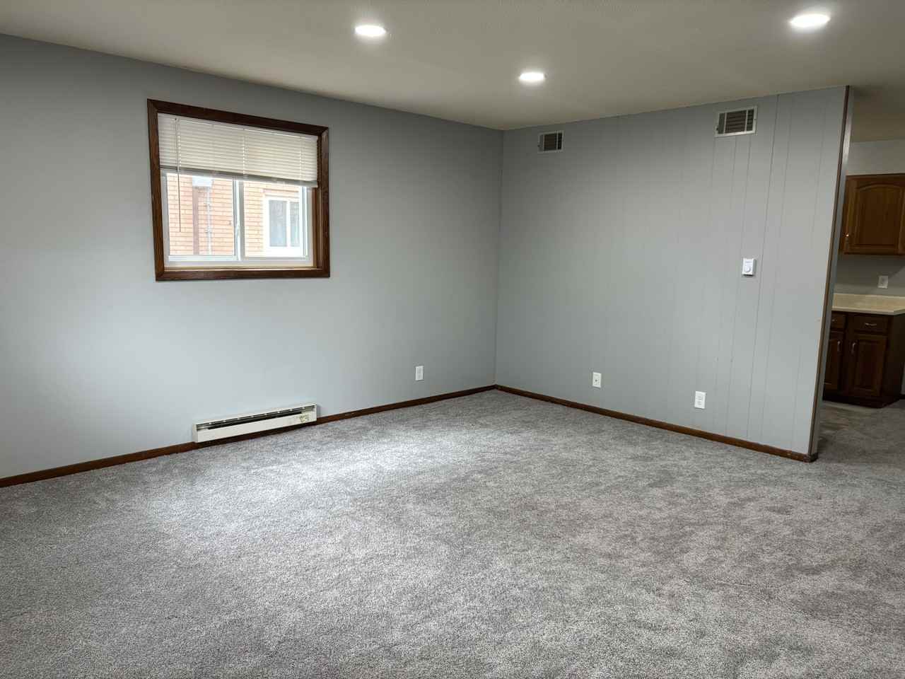 243 N 1st - Photo 2 of 7