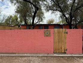 1098 // 2702 E Elm St - Photo 1 of 1