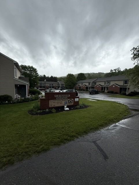 231 Camp Street - Photo 7 of 8