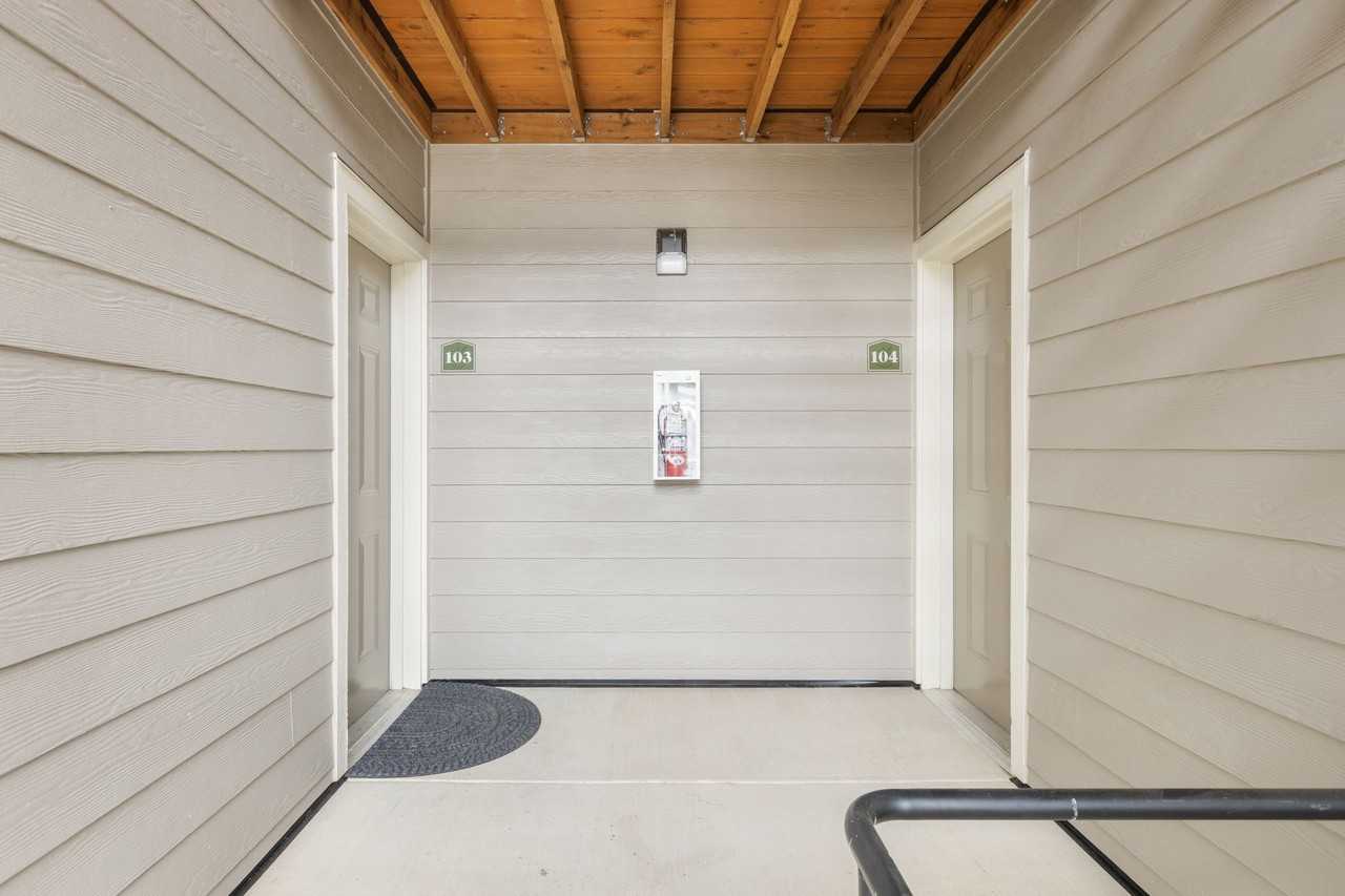 Where the City Meets the Wilderness: Your Roseburg Apartment Oasis - Photo 5 of 45