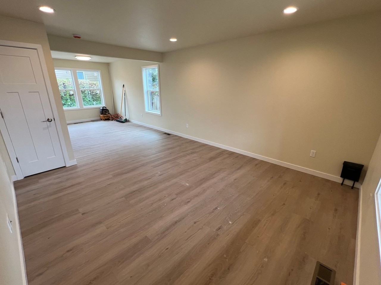 20 Charles St - Photo 2 of 22