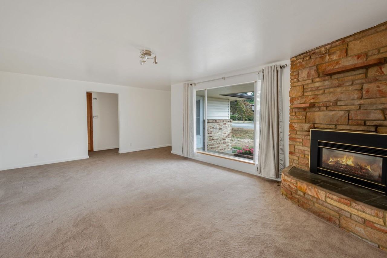 458 Index Ave Ne - Photo 3 of 19