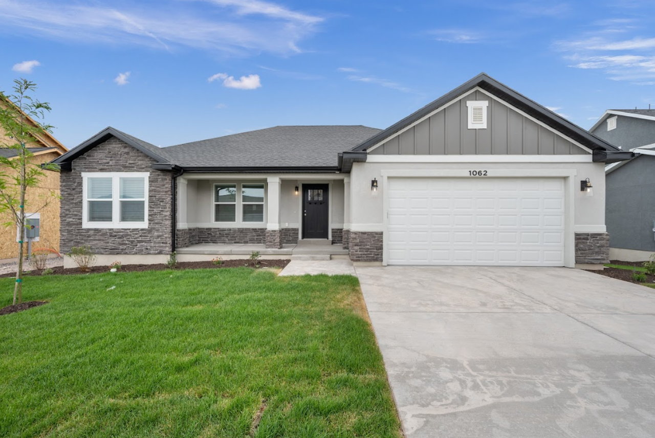 1062 N Highpass Dr - Photo 3 of 11