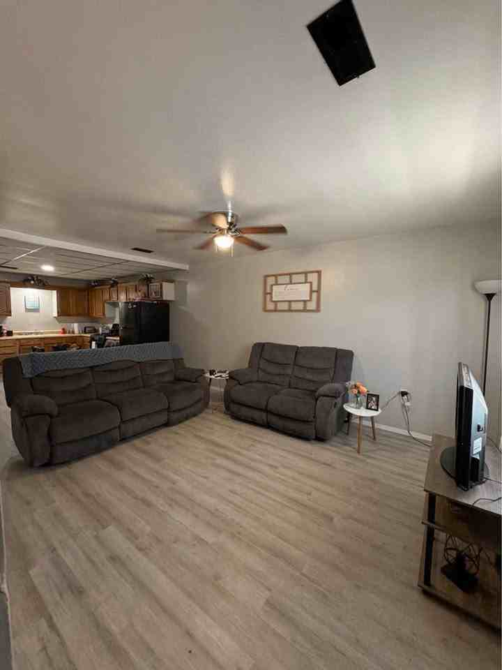 Townhouses - Photo 2 of 7