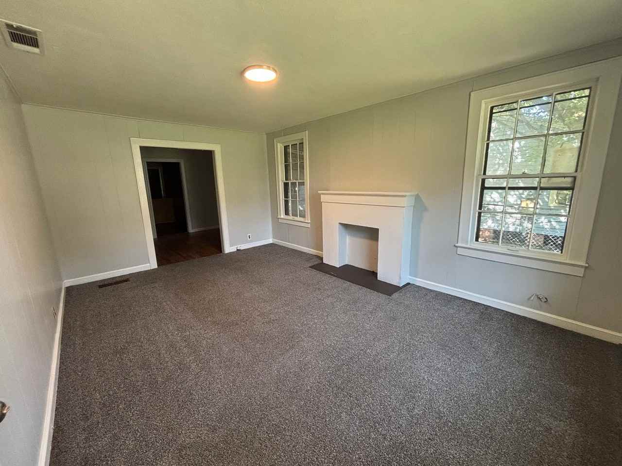 2807 Morningside Dr - Photo 3 of 14
