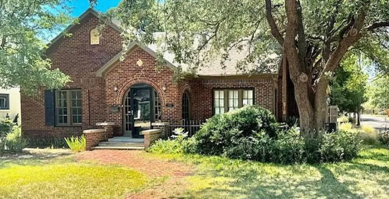 2915 21st St - Photo 2 of 19