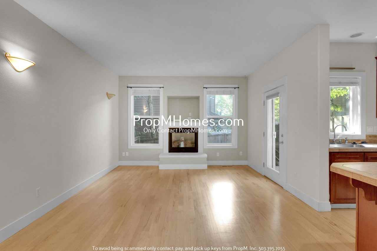 9595 Southwest 153rd Avenue - Photo 3 of 23