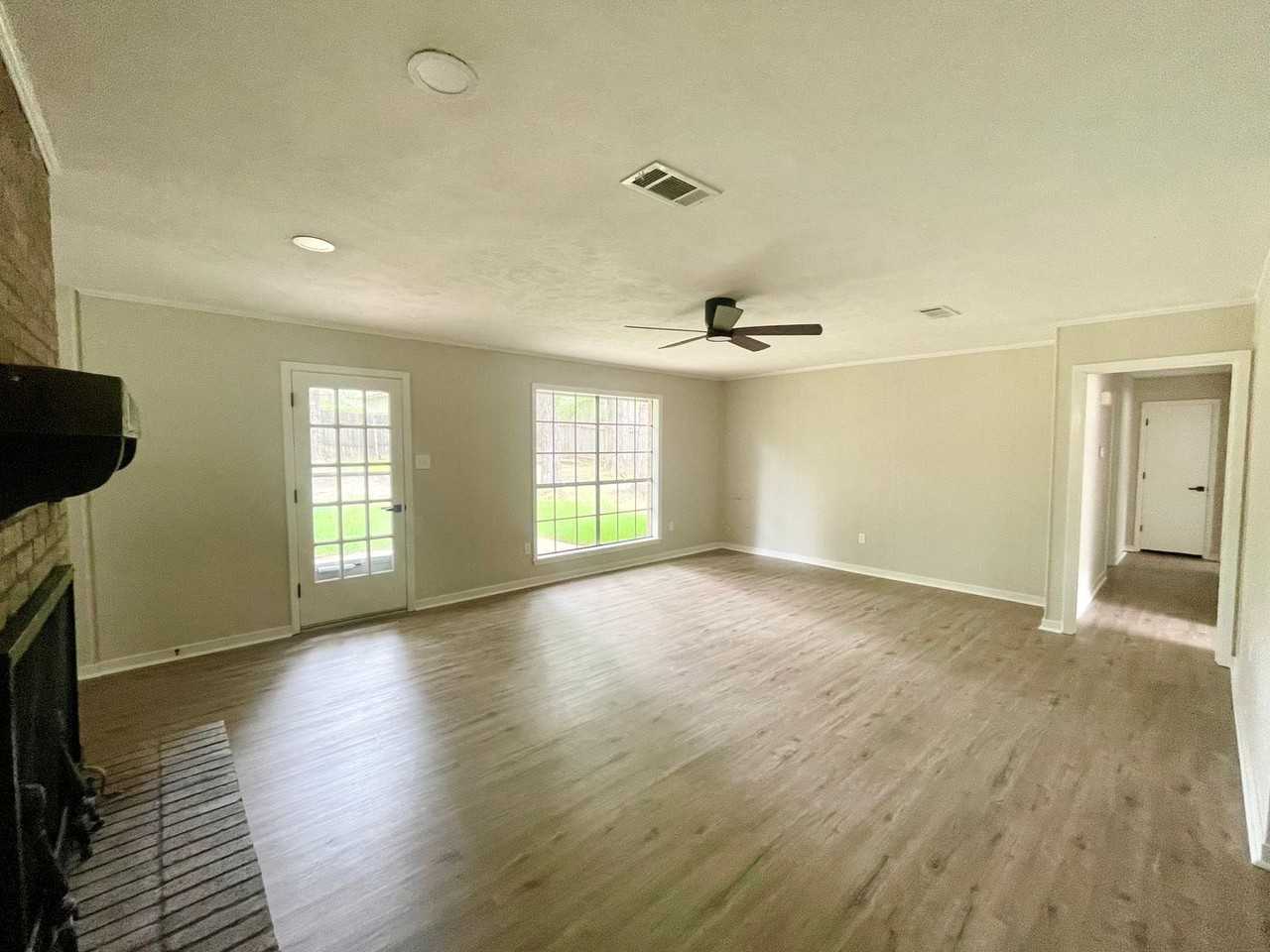 53 Summit Ridge Dr - Photo 4 of 14