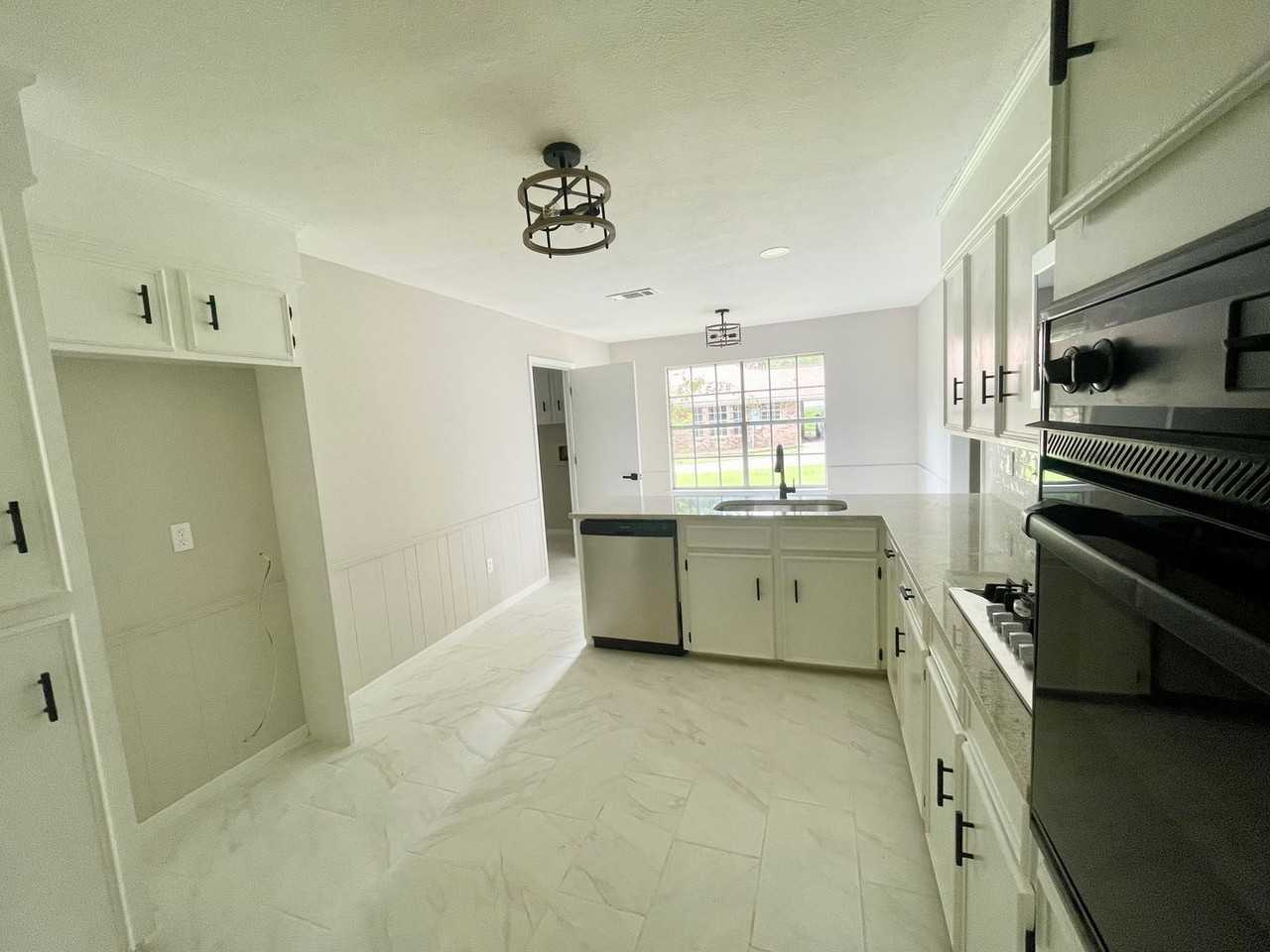 53 Summit Ridge Dr - Photo 5 of 14