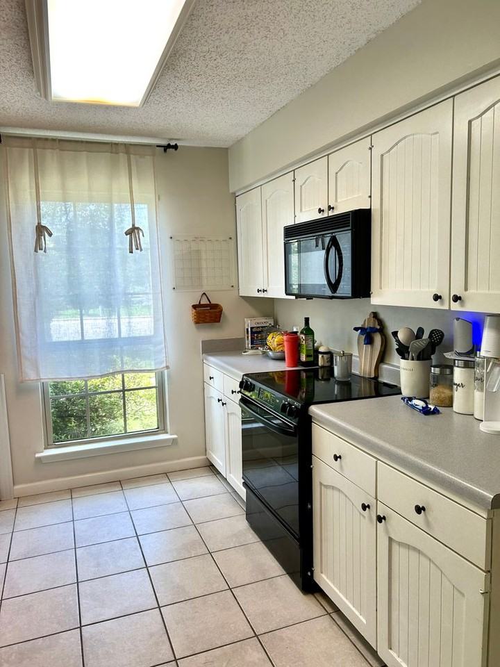 10049 Jefferson Highway - Photo 4 of 13