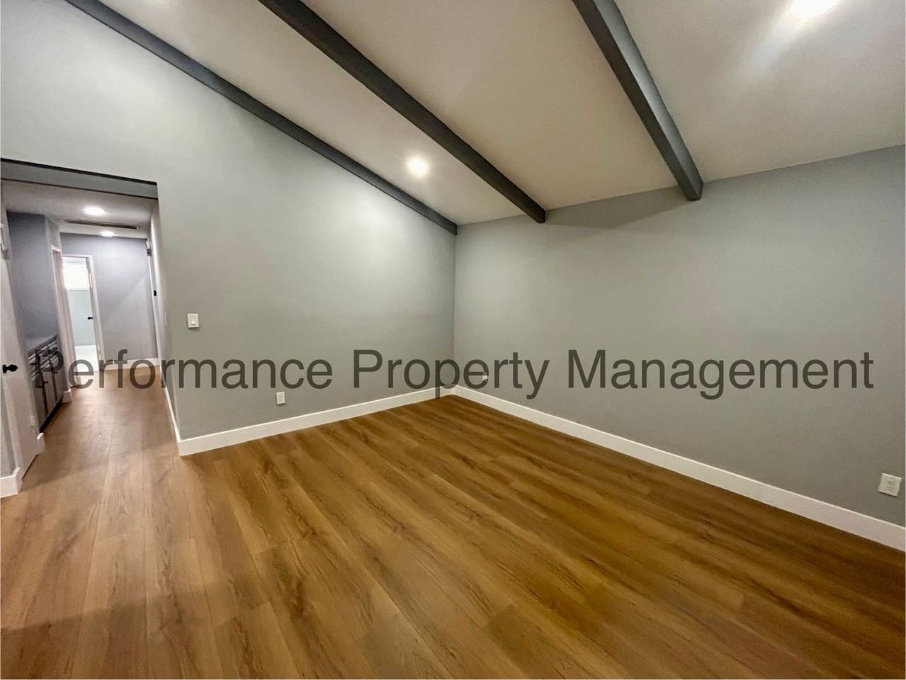 7508 Stockdale Highway - Photo 5 of 19