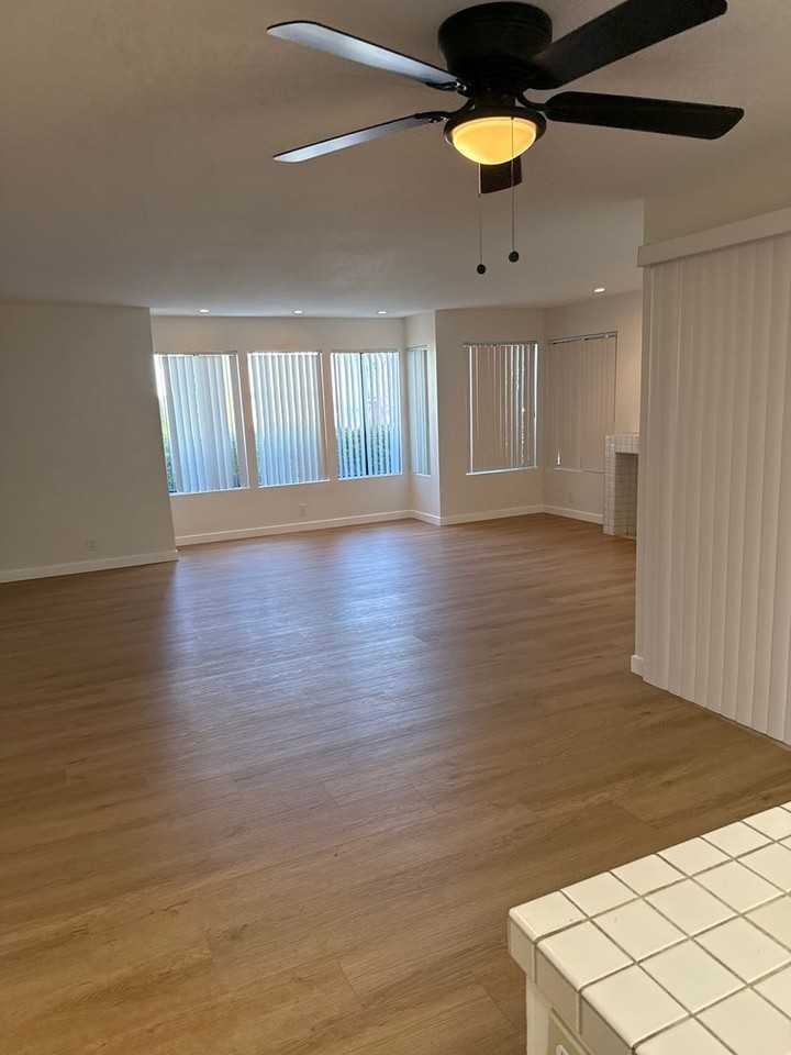 Via De La Valle #B - Photo 3 of 14