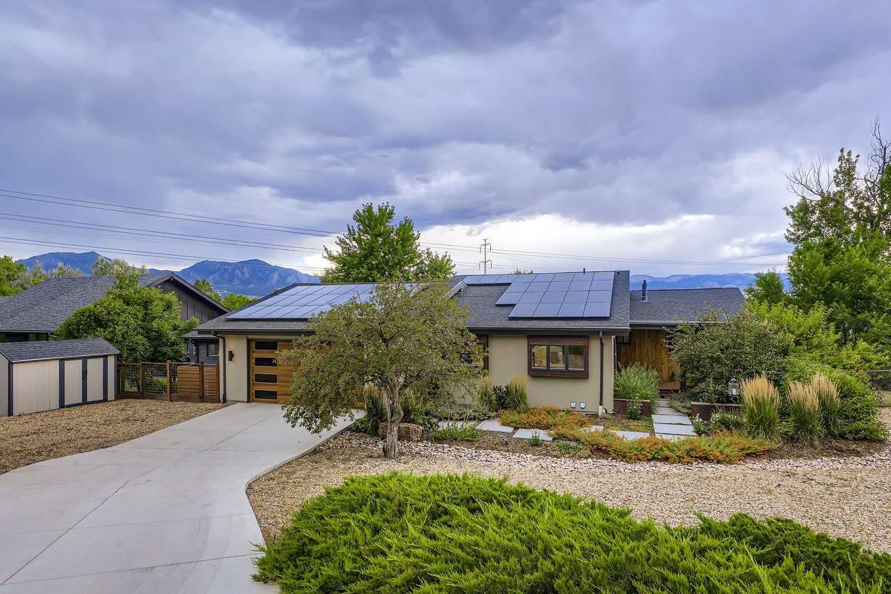 1261 Westview Dr - Photo 5 of 28