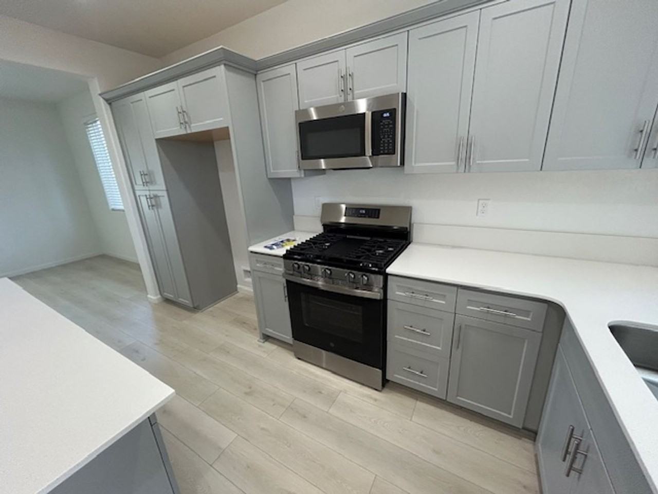 1343 W Payson Ave - Photo 7 of 38