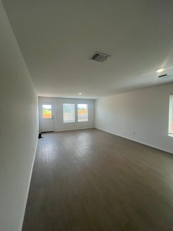 14810 Razorbill Dr - Photo 3 of 37