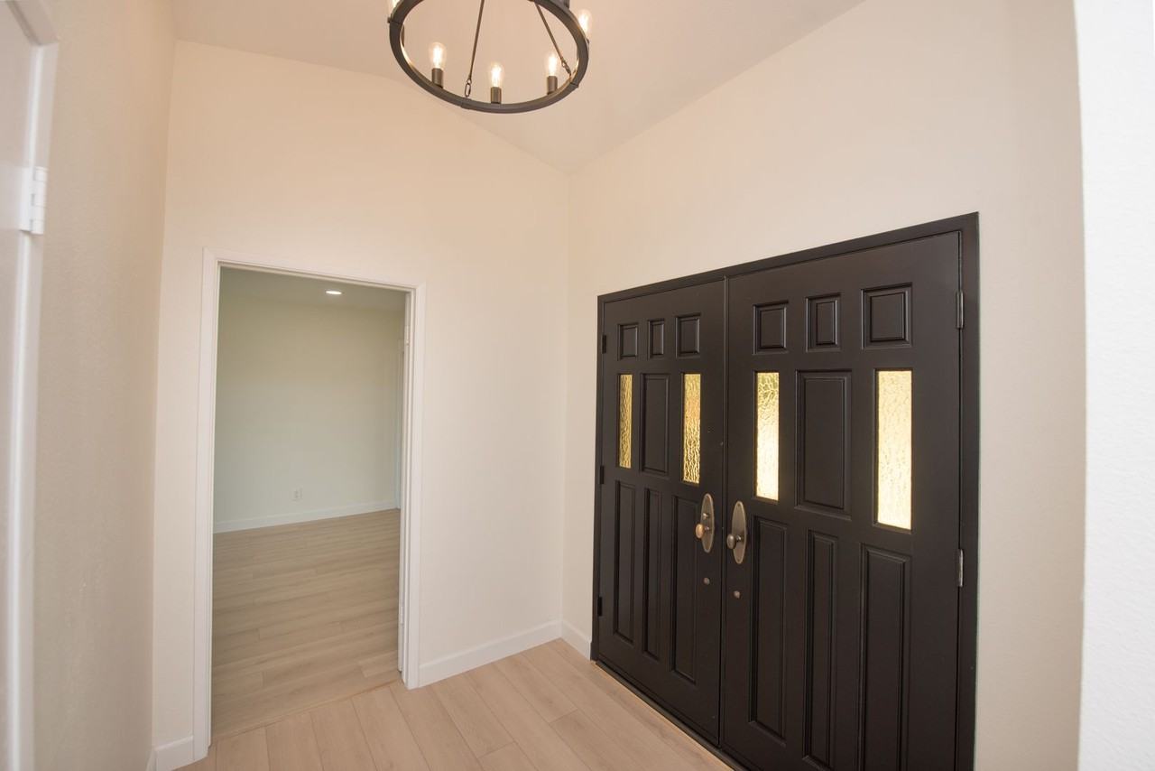2896 Baker St - Photo 3 of 39