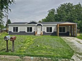 featured image of 2404 Empire Dr