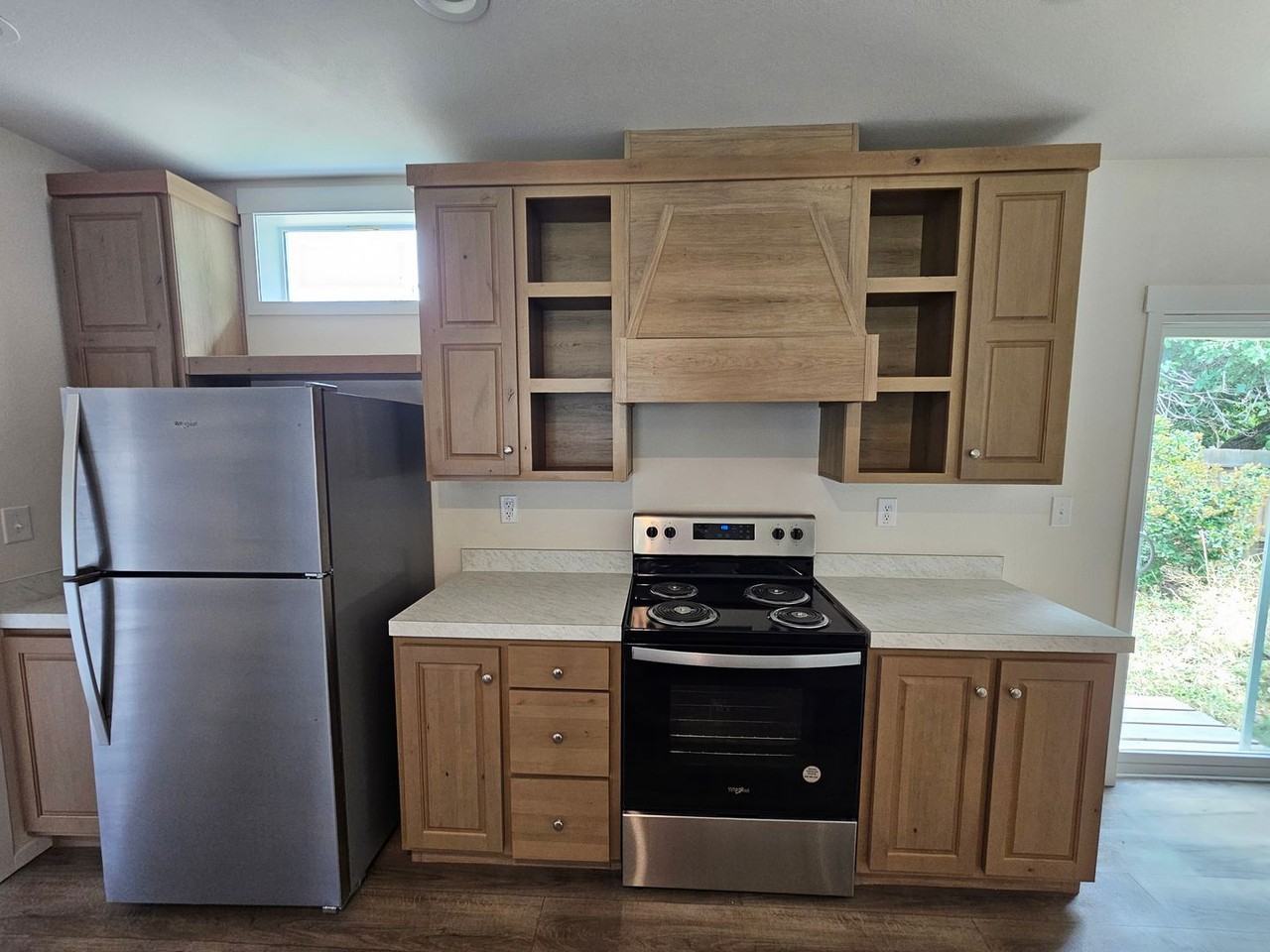 2404 Empire Dr - Photo 3 of 16