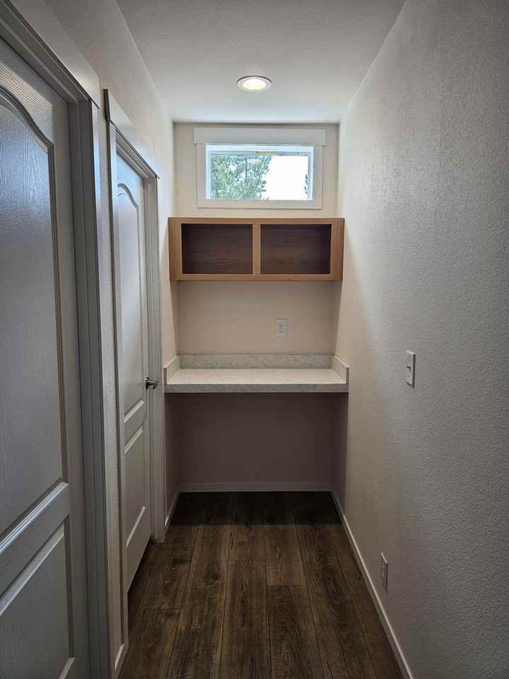 2404 Empire Dr - Photo 4 of 16