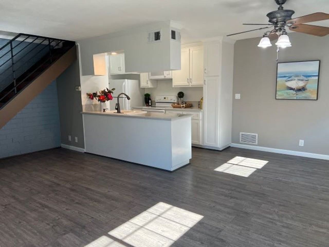 824 Blossom Hill Rd - Photo 3 of 18