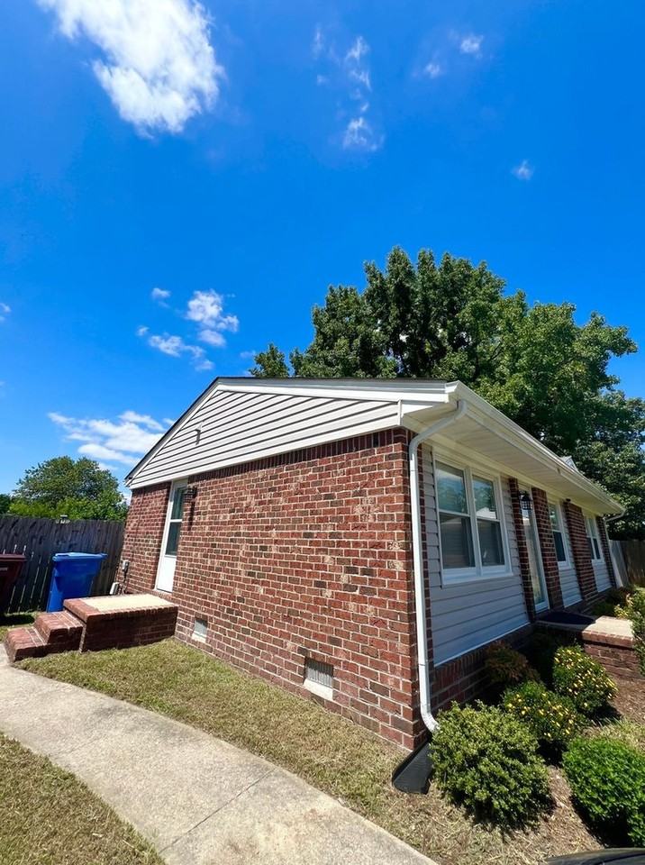908 Serf Ct - Photo 4 of 37