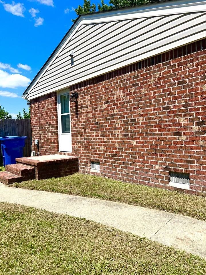 908 Serf Ct - Photo 5 of 37