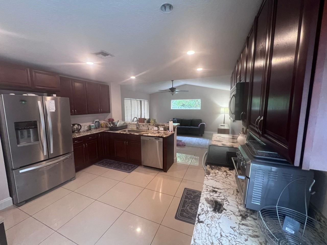 3872 Cypress Lake Dr - Photo 5 of 20