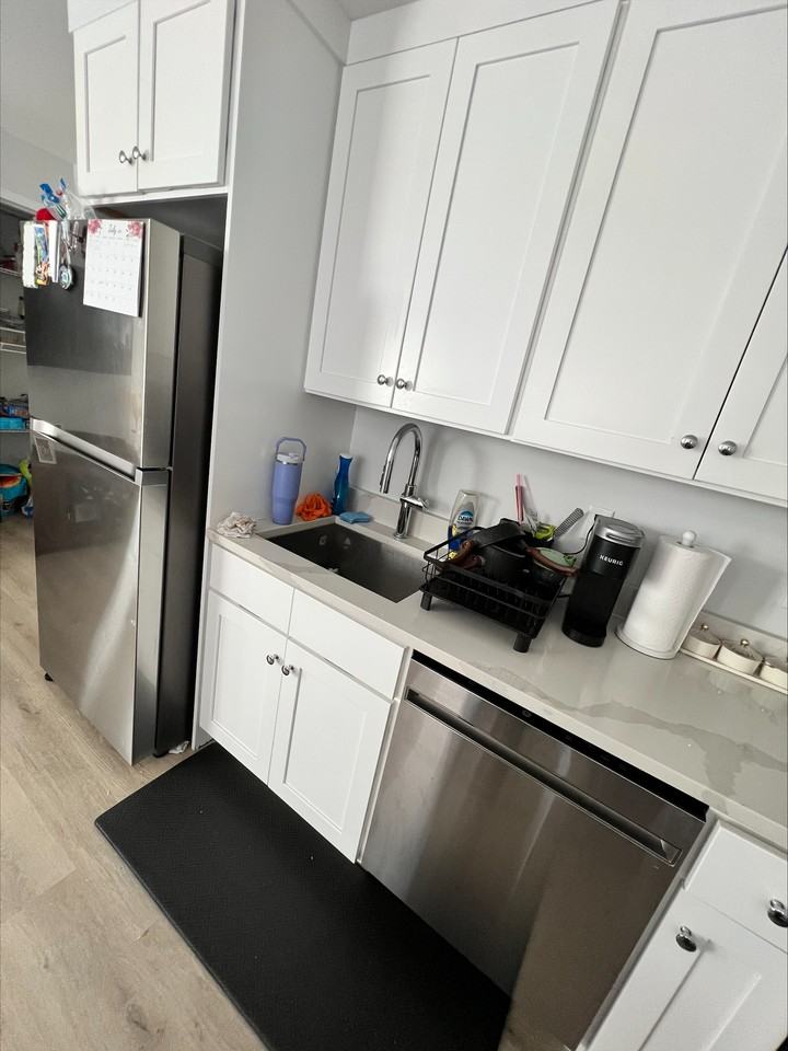 380 Division Street - Photo 2 of 14