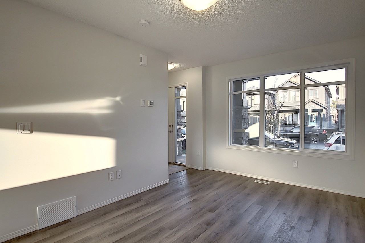 1674 Graydon Hill Link Sw - Photo 2 of 18