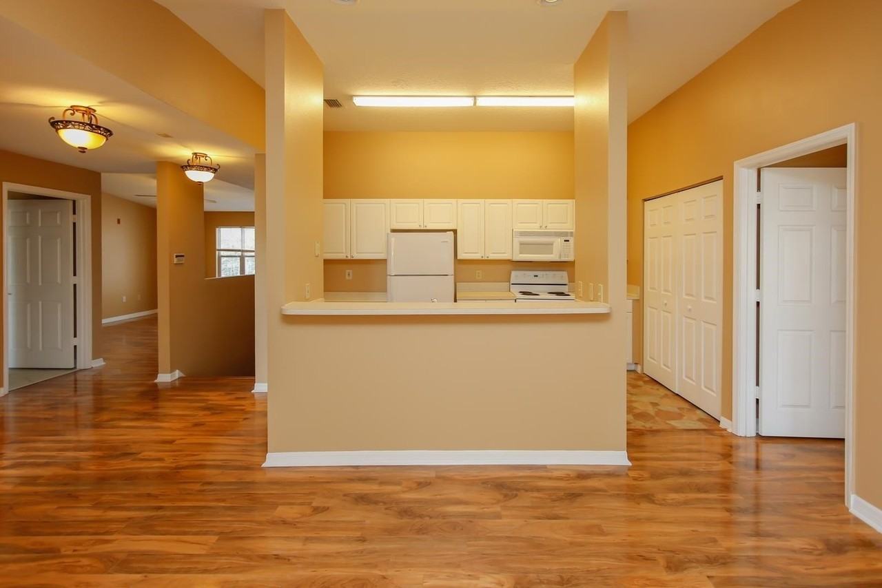 15207 Harbour Vista Cir - Photo 5 of 30