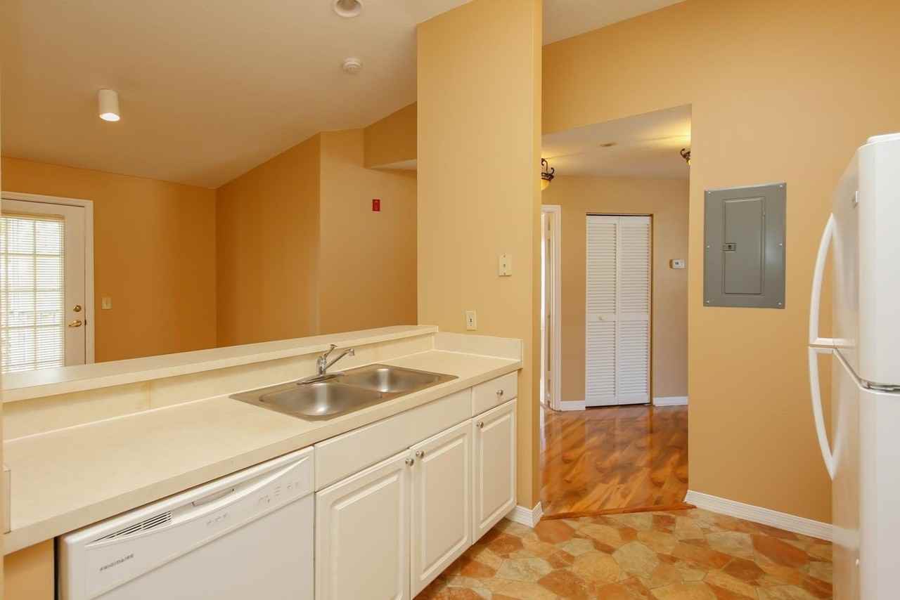 15207 Harbour Vista Cir - Photo 6 of 30