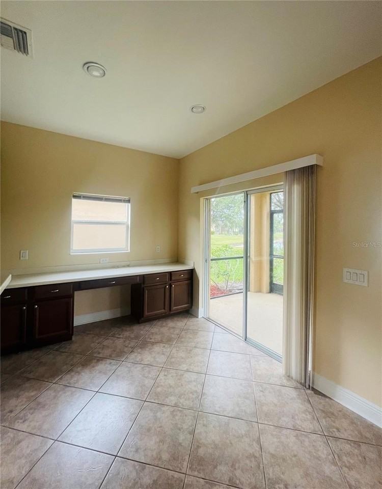 2803 Suncoast Lakes Blvd - Photo 6 of 27