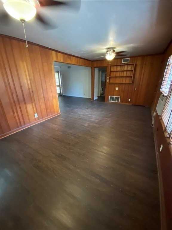 925 Stirman Street - Photo 4 of 16
