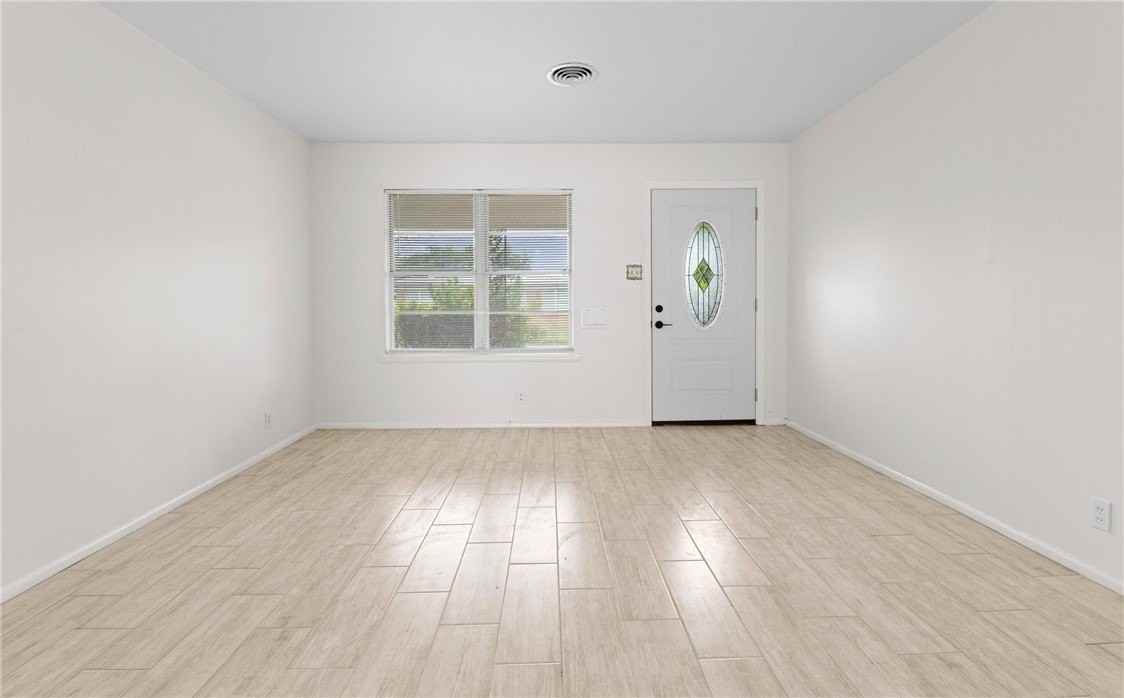 4030 San Fernando Pl - Photo 4 of 29