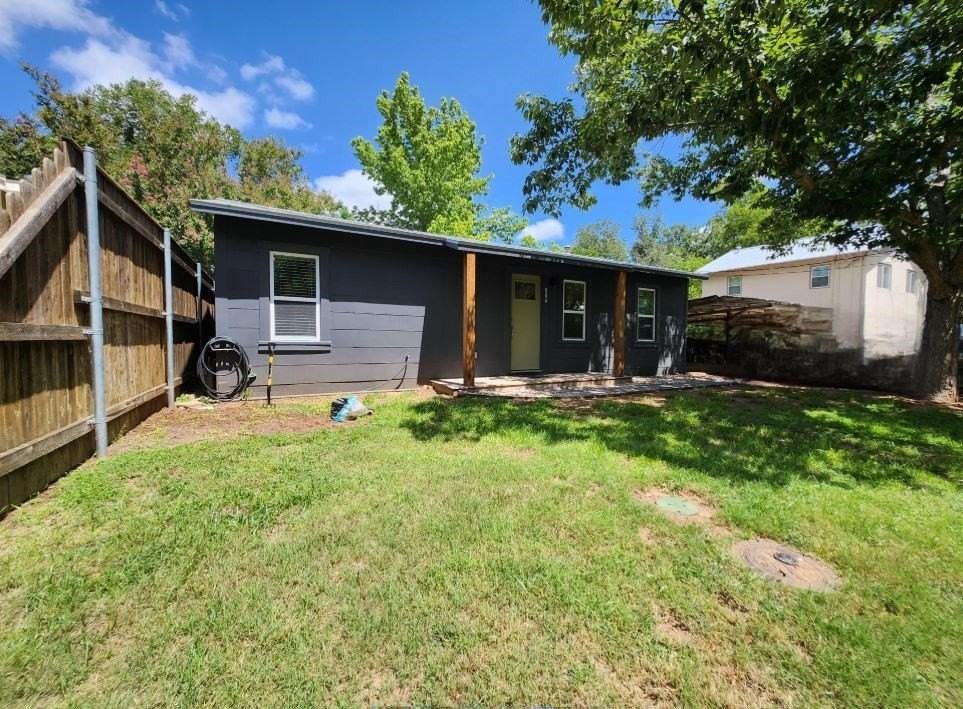 804 N Orange St - Photo 2 of 14