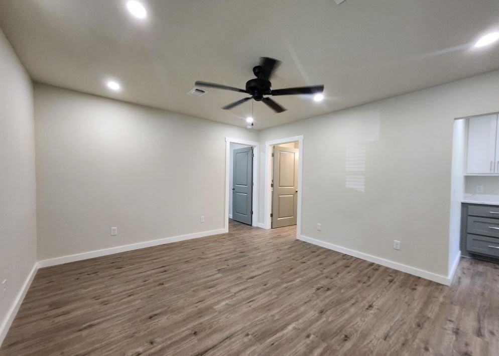 804 N Orange St - Photo 3 of 14